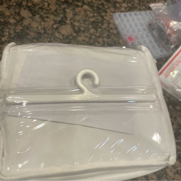 NWT AllerEase Waterproof Mattress Protector King Max Allergy Mattress Protector - Picture 2 of 5